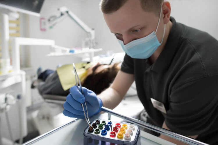 лечение зубов без боли