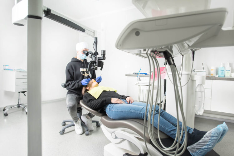 лечение зубов под наркозом (седацией)