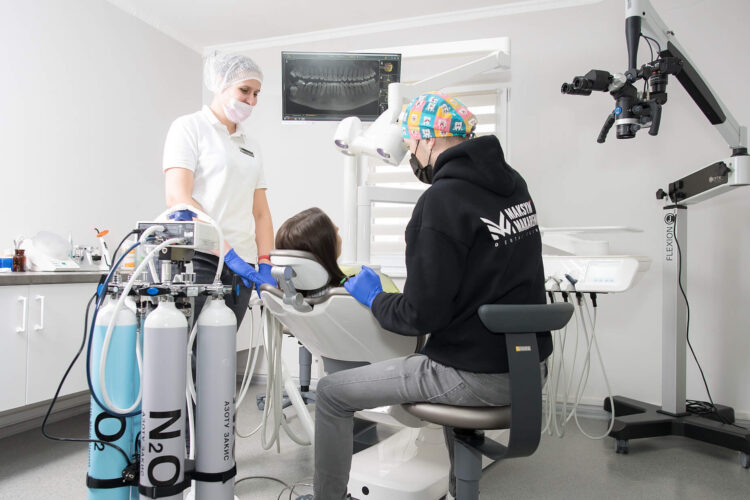 лечение зубов во сне