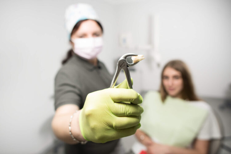 удаление зубов мудрости