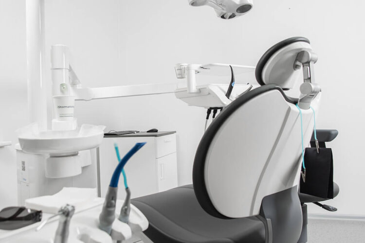 стоматология Максима Макаренко